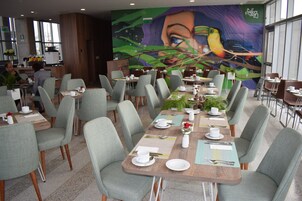 Desayuno buffet incluido todos los días 