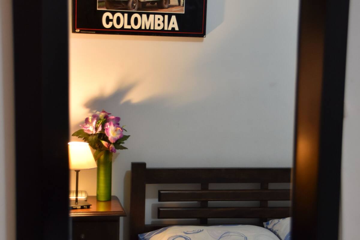 Single Room | Iron/ironing board (on request), WiFi (free)