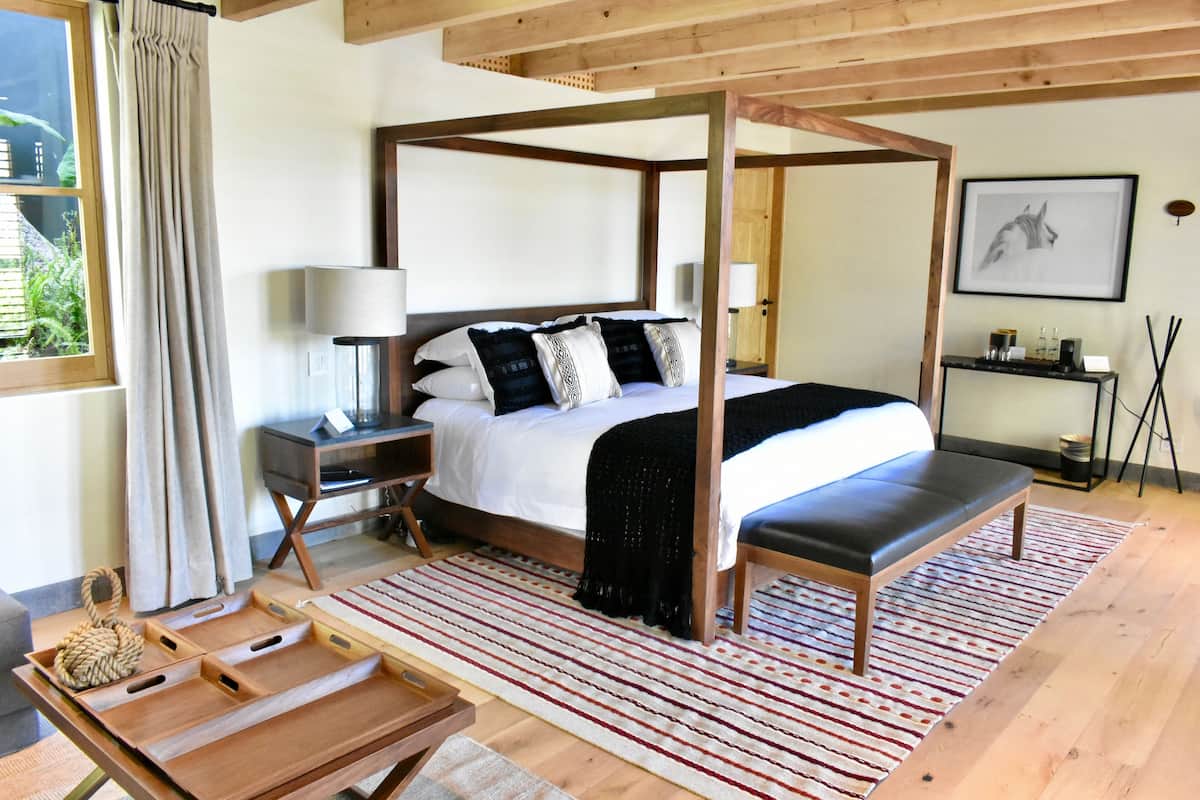 Suite 5 | Premium bedding, in-room safe, individually decorated