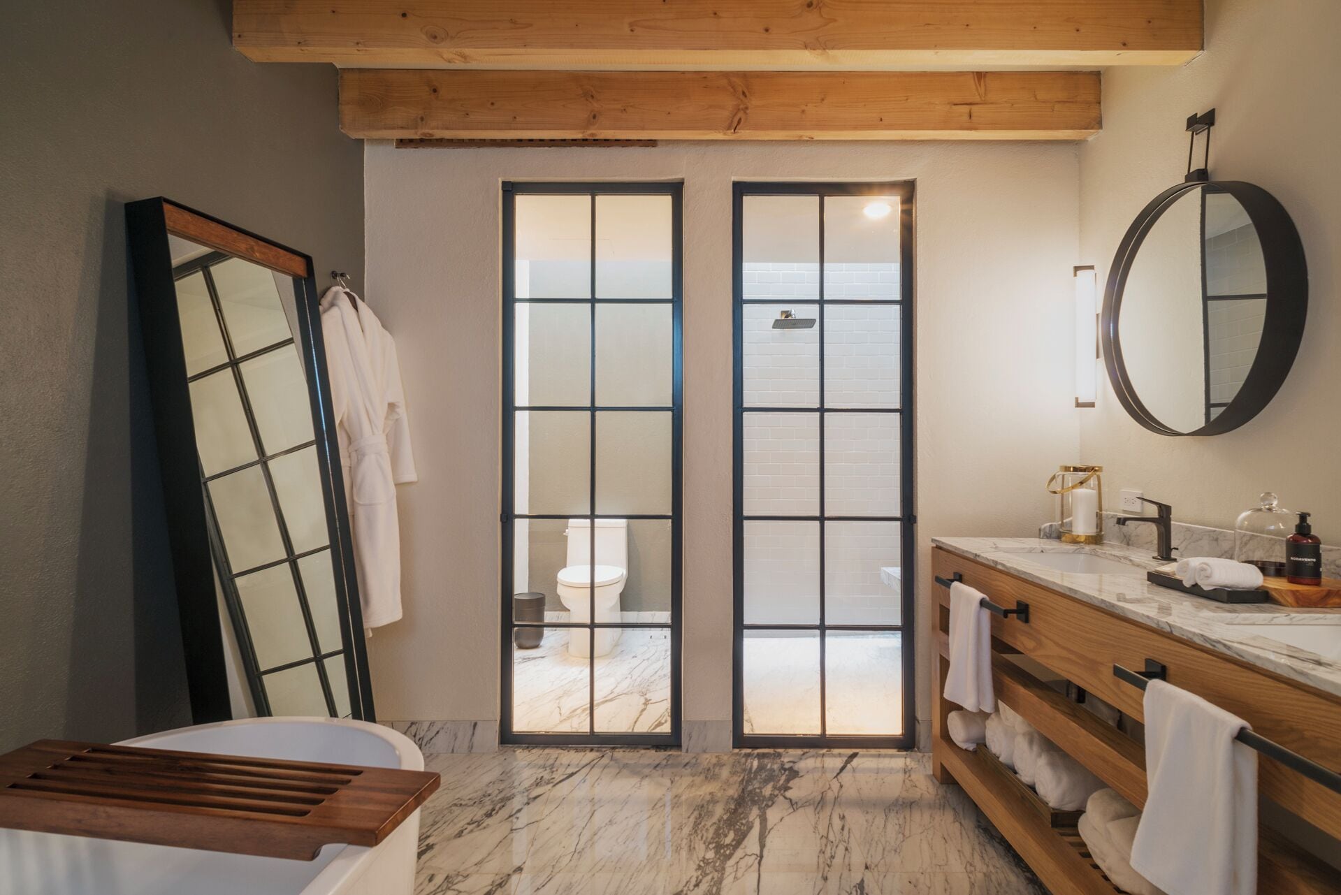 Suite 6 | Bathroom