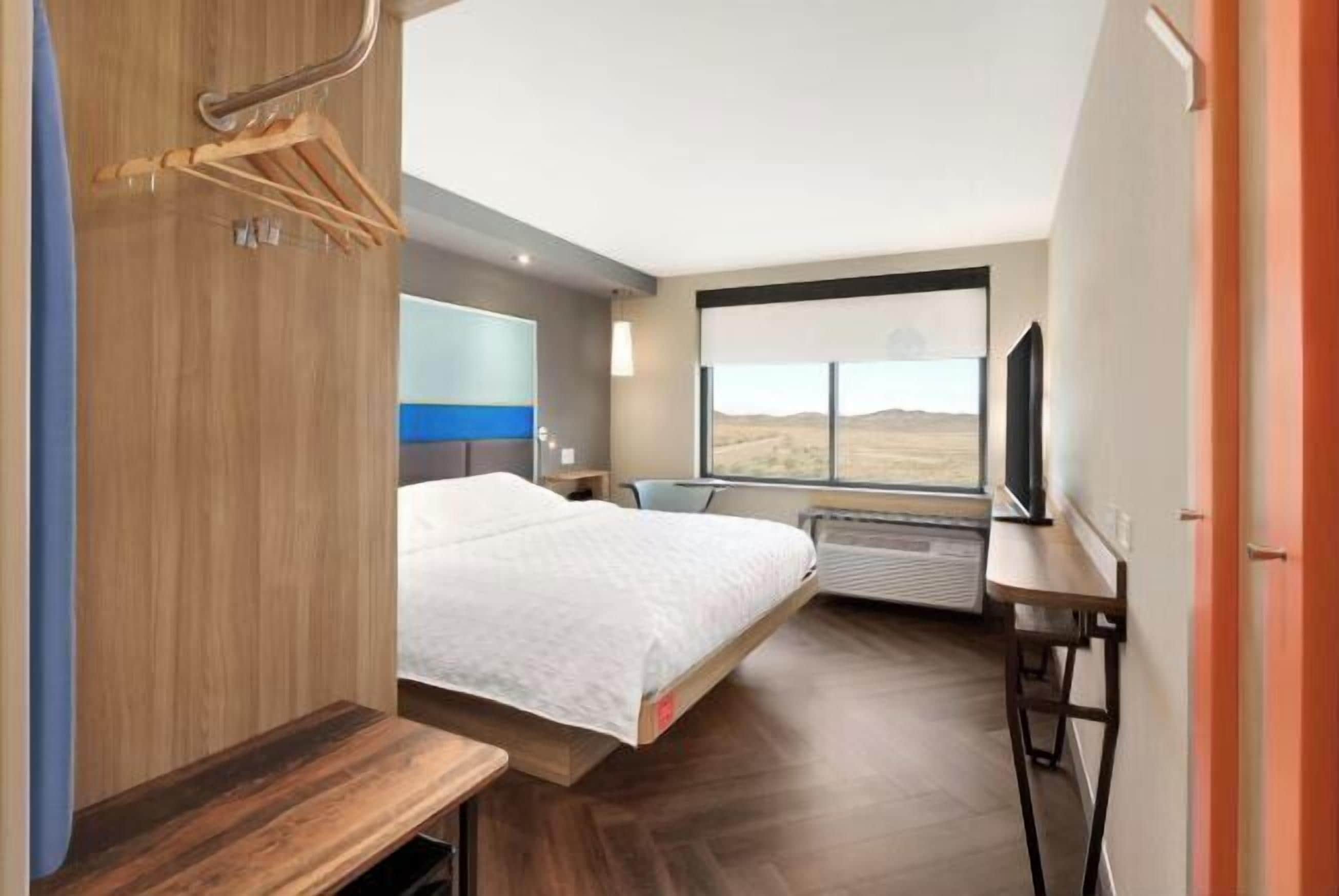 Blackout drapes, iron/ironing board, free WiFi, bed sheets