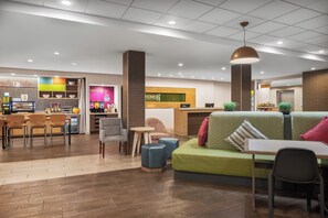 Lobby sitting area - Home2 Suites by Hilton Lake Charles, LA (Lake Charles)