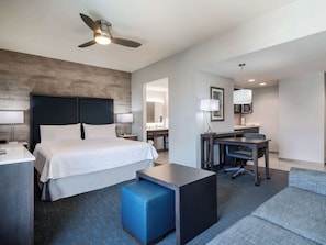 스튜디오 스위트, 킹사이즈침대 1개, 금연 | 객실 내 금고, 책상, 다리미/다리미판, 무료 유아용 침대