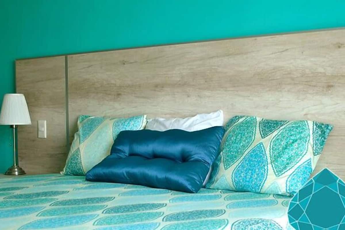 1 bedroom, in-room safe, blackout curtains, soundproofing