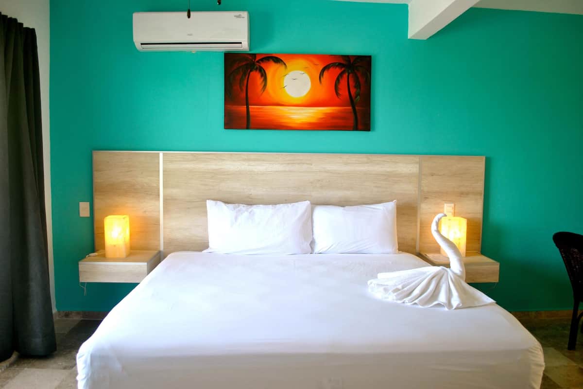 1 bedroom, in-room safe, blackout curtains, soundproofing