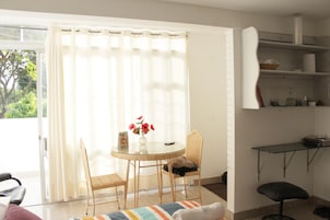 2 Executive Suite, 2 Bedrooms, Balcony, Park View | Living room | 42-inch TV with cable channels