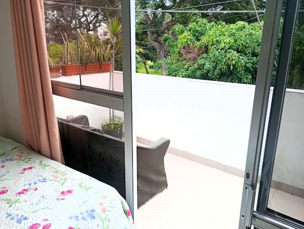 3 Executive Suite, 2 Bedrooms, Park View | Ausblick vom Zimmer