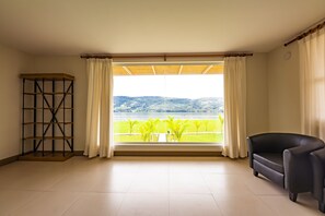 VILLA BELLA TERRA  ZONA LAGUNA | Ropa de cama de alta calidad, edredón, camas con pillow-top y minibar 