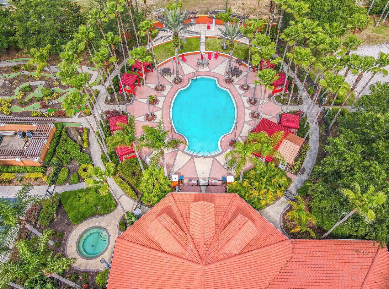 屋外プール、温水プール