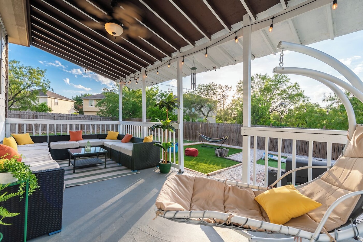 Luxury 6BR home with Game Room & Fire Pit & Mini golf by Lackland AFB & SeaWorld