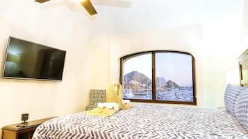 2 bedrooms, in-room safe, desk, iron/ironing board