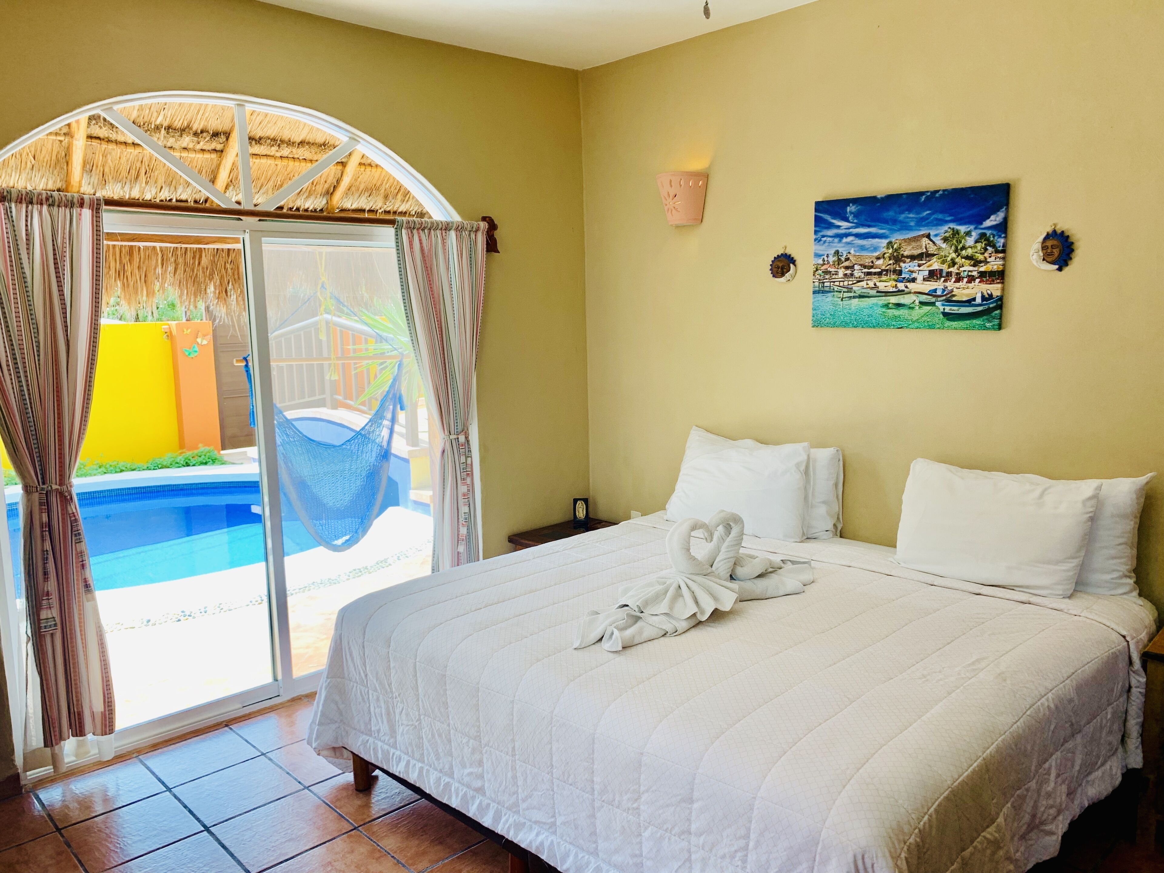 2 bedrooms, in-room safe, desk, WiFi