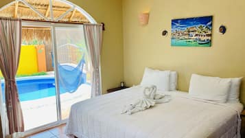 2 bedrooms, in-room safe, desk, WiFi