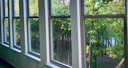 "FUN" LAKEFRONT CONDO!!!