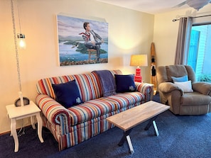 Smart TV, DVD player, books, video library - "FUN" BRANSON LAKEFRONT CONDO!!!  (Hollister)
