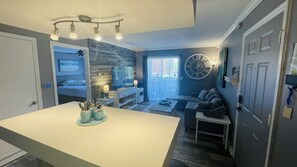 Room - St. Pete/Tampa 1 Bed/1Bath Condo/suite (St. Petersburg)