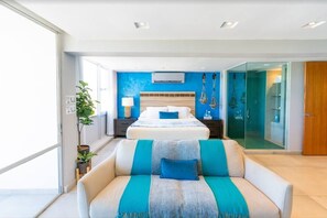1 slaapkamer, een strijkplank/strijkijzer, wifi, beddengoed