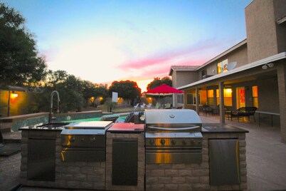  The Hope Street Retreat! A 6,300sqft Luxury Estate