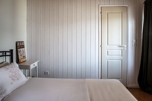 2 Schlafzimmer, Bügeleisen/Bügelbrett, WLAN, Bettwäsche