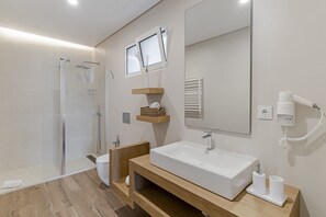 淋浴設備、風筒、提供毛巾