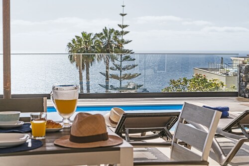 NEU! Villa ALVINHO | Lebensstil & Natur | Beheizter Pool 28ºC