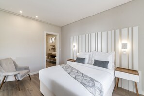 3 bedrooms, desk, iron/ironing board, WiFi