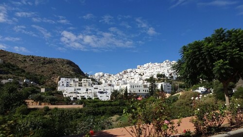 Stylish one bedroomed apartment with stunning sea views