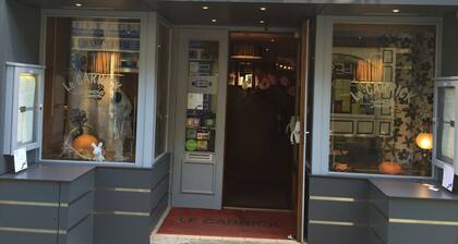 Gran casa y jardín, vista al río, a pie, rutas ciclistas, pesca, descuento en el ferry