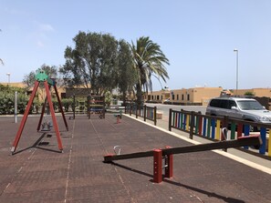 Children’s area - Beautiful villa with heated pool, large patio area and barbecue (Fuerteventura)