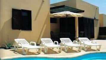 Udendørs pool, opvarmet pool