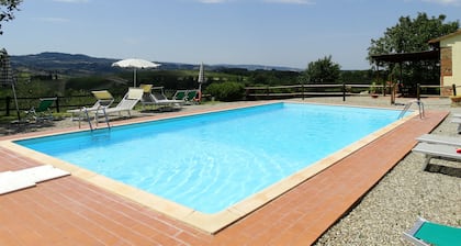 MONTEGONFOLI 4, Apartment for 4 adults with amazing views on San Gimignano