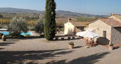 MONTEGONFOLI 2 Apartment in countryside of San Gimignano with amazing views 4+2