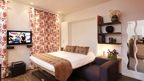 Room - Studio La Savoyarde 4 stars Vision Luxe for 2 people Annecy (Menthon-Saint-Bernard)