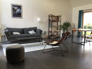 TV, DVD player - Wooden house, close to beaches and dunes (Landéda)