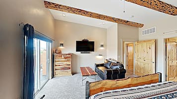 3 Schlafzimmer, Bügeleisen/Bügelbrett, WLAN, Bettwäsche