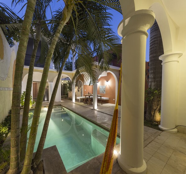 Outdoor pool - Luxury Colonial Villa In Historic Center - Santiago. A decade of happy guests. (Merida)