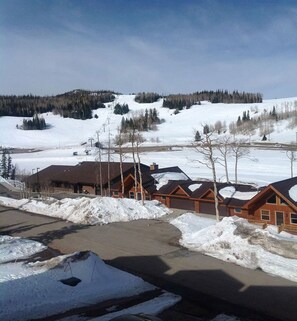 Exterior - Luxury Condo in Brian Head,  Beautiful Amenities,  Easy Walk/Ski To Slopes (Brian Head)
