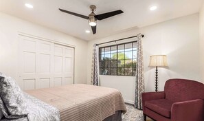 Guest Room 5 Queen bed, no TV Shared Bath with access from hallway and option to close off with added hallway door  - Private Luxury 6BR Resort: Pool, Pickleball, Oasis (Scottsdale)