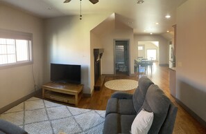 Téléviseur connecté, foyer