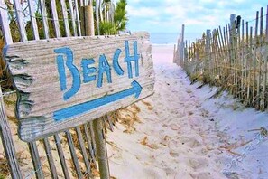 Beach nearby, sun loungers, beach towels