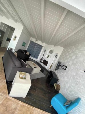 Smart TV, fireplace, music library, video library - Beach House at Castillos Del Mar Luxury Ocean Front Community (Rosarito)