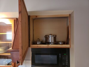 Interior - Finely Crafted Studio Apartment In The Heart Of Old Town (Fort Collins)