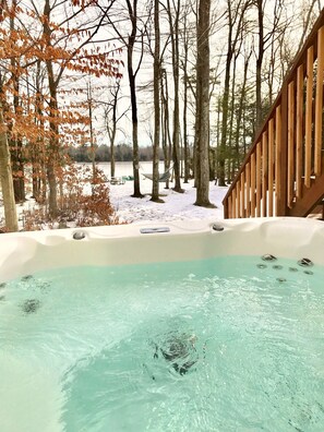 Pool - Beautiful Lakefront w Hot Tub, Sauna, Boats, Beach, Pool Table, 5min to Kalahari (Pocono Summit)