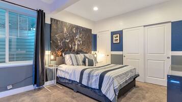 4 bedrooms, desk, iron/ironing board, travel cot