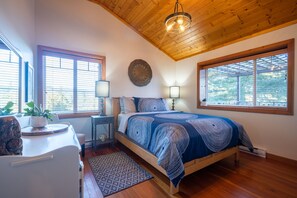 2 bedrooms, iron/ironing board, travel crib, free WiFi