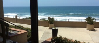 180 degree Ocean Front Views of whole Pacific Ocean...FuLL HOUSE AC and HEATING 