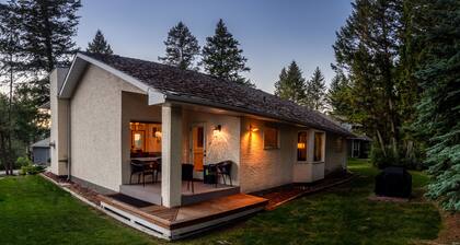 Belle maison au Riverside Golf Resort avec des lits confortables