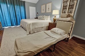 2 slaapkamers, een strijkplank/strijkijzer, wifi, beddengoed