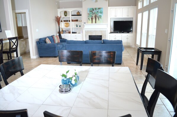 Smart TV, fireplace, DVD player