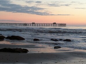 Beach nearby, sun loungers, beach towels -  Steps To Sand-Beach Gear-Hot Tub 
very centrally located.
 (San Clemente)